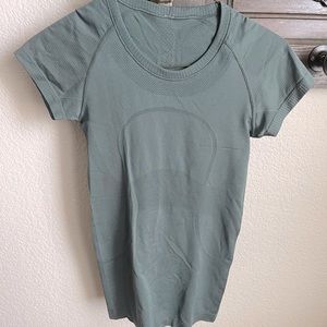 Lululemon Swiftly tech tee